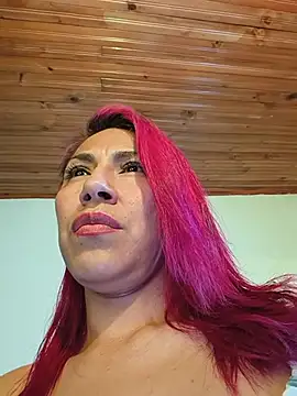 Snapshot of tatianabelli chatting on July 5, 2026, 9:43 pm tatianabelli online show from July 5, 2026, 9:43 pm