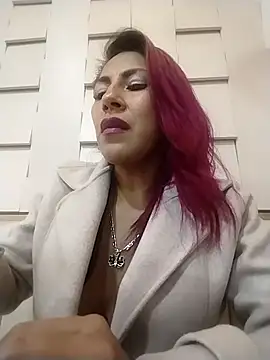 Snapshot of tatianabelli chatting on May 4, 2026, 6:00 pm tatianabelli online show from May 4, 2026, 6:00 pm