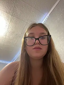 Snapshot of MissAuroraX chatting on May 26, 2026, 11:14 pm MissAuroraX online show from May 26, 2026, 11:14 pm