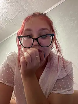 Snapshot of MissAuroraX chatting on June 10, 2026, 11:28 pm MissAuroraX online show from June 10, 2026, 11:28 pm