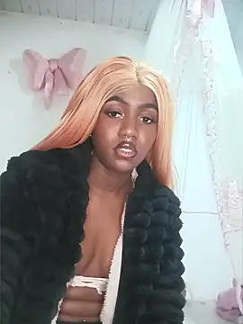 BelleKaty  online show from April 17, 2026, 8:55 pm