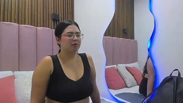 AnahiVeega online show from March 30, 2026, 10:44 pm