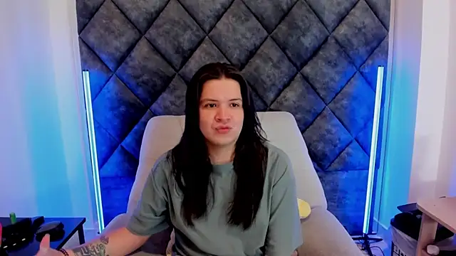 MatthewDavis  online show from April 10, 2026, 11:17 am