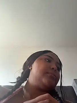 DaniXxx1 online show from April 8, 2026, 10:00 pm