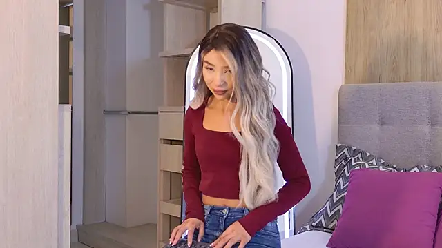 Sandy Becker online show from April 4, 2026, 11:28 am