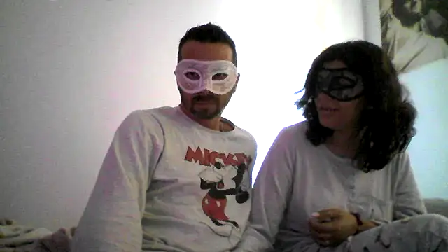 Snapshot of Coppiabhubhu chatting on April 26, 2026, 2:14 pm Coppiabhubhu online show from April 26, 2026, 2:14 pm