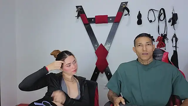 Hana and Zeta2026 online show from April 18, 2026, 1:02 pm