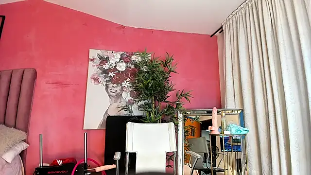 LexyNova  online show from April 12, 2026, 7:17 pm