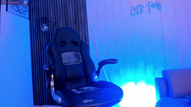 LexyNova  online show from May 19, 2026, 7:43 pm