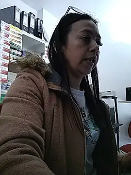 Snapshot of Violeta--7 chatting on July 7, 2026, 1:58 pm Violeta--7 online show from July 7, 2026, 1:58 pm