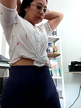 Violeta--7 online show from April 14, 2026, 1:49 pm