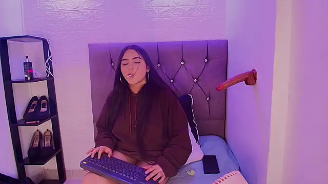 sweet  cherry1 online show from April 7, 2026, 6:32 pm