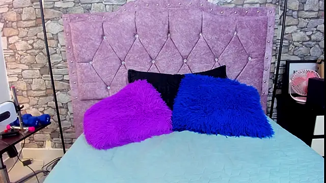 sweet  cherry1 online show from April 14, 2026, 6:35 pm