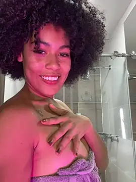 baddie delaylaa online show from April 15, 2026, 7:29 pm