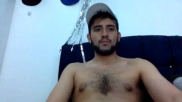 Snapshot of derek_smiith chatting on June 25, 2026, 8:41 am derek smiith online show from June 25, 2026, 8:41 am