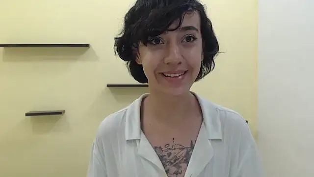 romina white18 online show from April 10, 2026, 8:21 am