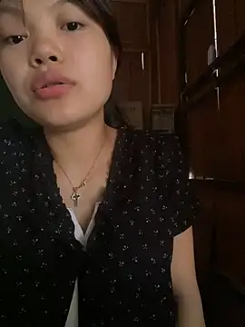 Snapshot of -Vaci- chatting on June 18, 2026, 2:43 am -Vaci- online show from June 18, 2026, 2:43 am