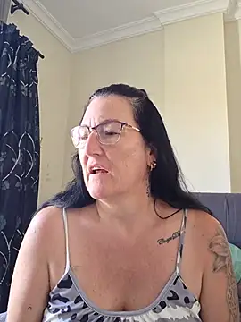 Snapshot of Flirty_Siennax chatting on July 23, 2026, 8:00 am Flirty Siennax online show from July 23, 2026, 8:00 am