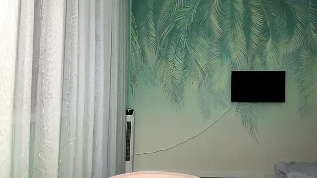 Kate Jomallona online show from April 18, 2026, 1:13 pm