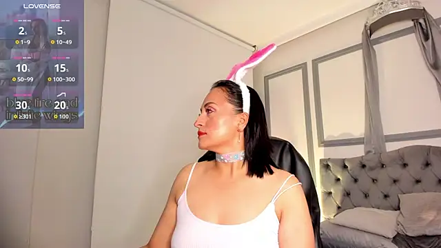 evazul online show from April 12, 2026, 5:44 am