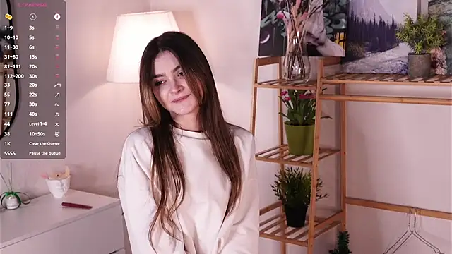 CherlyGuss online show from April 8, 2026, 3:41 am