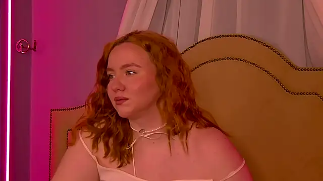 MarianBush online show from April 12, 2026, 3:32 am