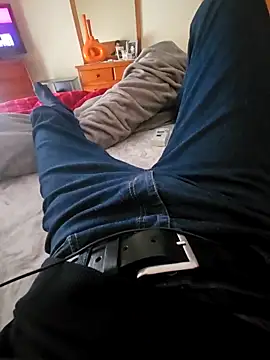 Vale1710 online show from April 14, 2026, 3:17 pm