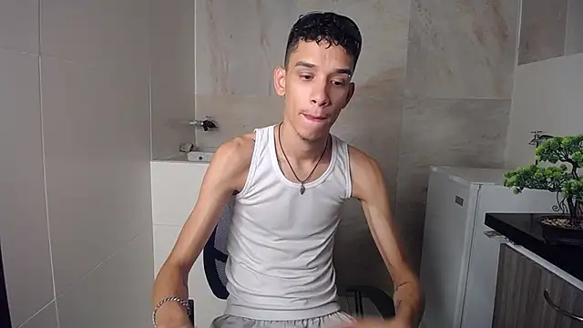 Zamaelprime  online show from April 16, 2026, 5:08 am