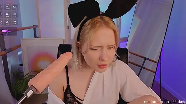 molly bloom online show from April 5, 2026, 2:13 pm