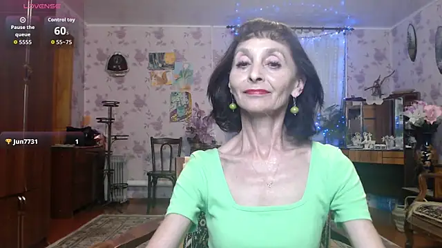 Snapshot of Shooting-Star- chatting on May 28, 2026, 7:09 pm Shooting-Star- online show from May 28, 2026, 7:09 pm