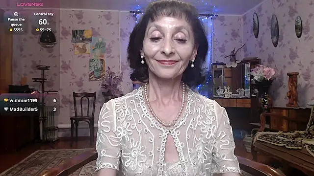 Snapshot of Shooting-Star- chatting on May 27, 2026, 7:21 pm Shooting-Star- online show from May 27, 2026, 7:21 pm