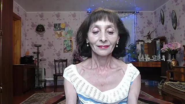 Snapshot of Shooting-Star- chatting on May 18, 2026, 6:34 pm Shooting-Star- online show from May 18, 2026, 6:34 pm