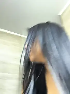 MissLuna28 online show from April 14, 2026, 11:32 pm