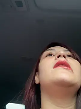 Snapshot of veronicasapequinha chatting on April 7, 2026, 11:01 am veronicasapequinha online show from April 7, 2026, 11:01 am