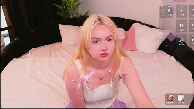 Lilly Eyes online show from July 7, 2026, 1:58 pm
