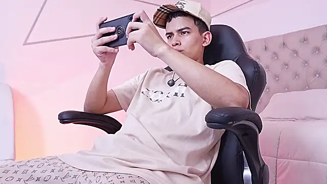 DrakoStone online show from April 4, 2026, 8:48 pm