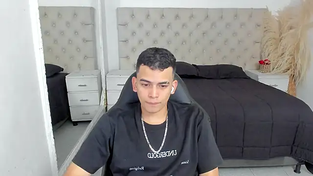 DrakoStone online show from April 16, 2026, 8:53 pm