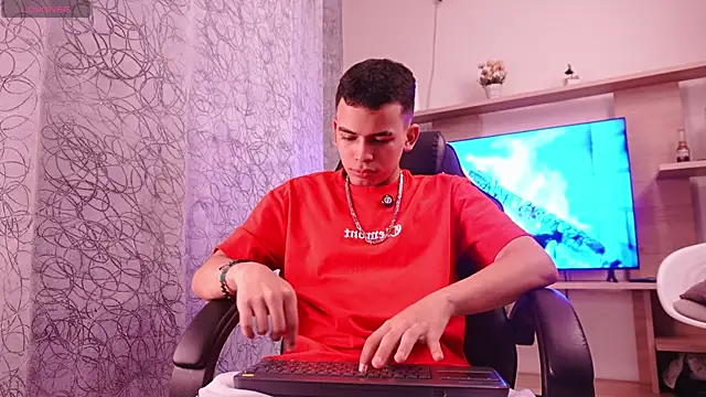 DrakoStone online show from April 17, 2026, 8:33 pm