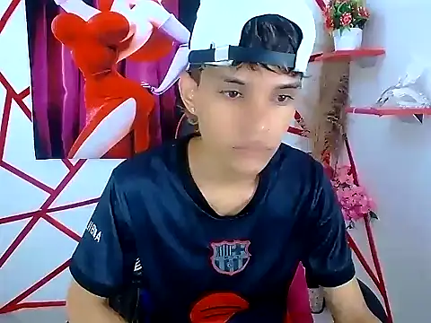 chris evans77 online show from April 8, 2026, 1:01 pm