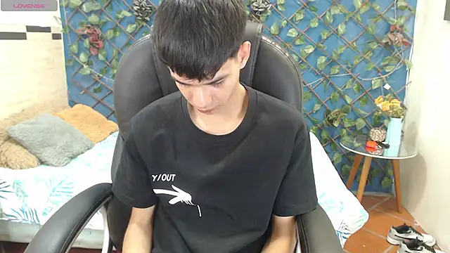 maxim rod online show from April 12, 2026, 3:32 am