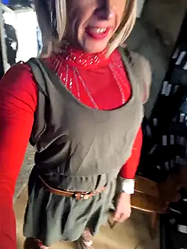 DomMONIKA online show from April 12, 2026, 12:52 pm