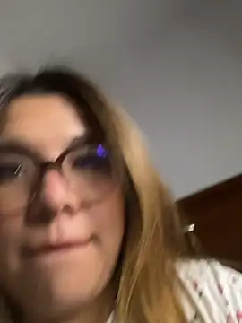 spicymichelle online show from April 15, 2026, 2:50 am