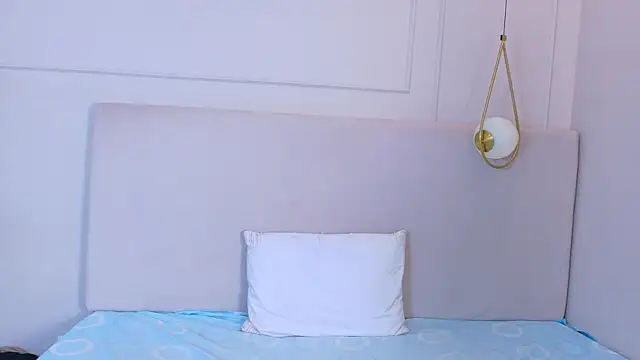 ThalianaRosse online show from April 5, 2026, 4:24 pm