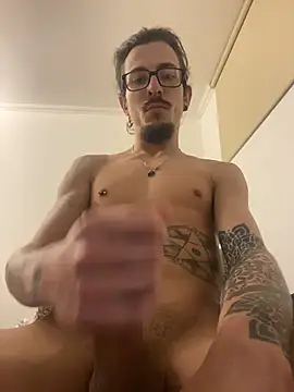 younghotcook online show from April 23, 2026, 11:50 pm