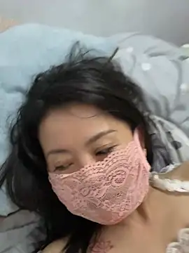 xiaxia-2026 online show from April 11, 2026, 12:31 pm