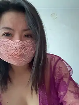 xiaxia-2026 online show from April 12, 2026, 3:10 am