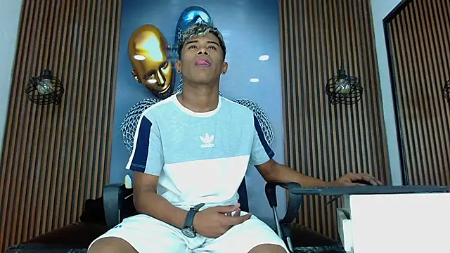 LuckyBluex online show from April 8, 2026, 11:33 am