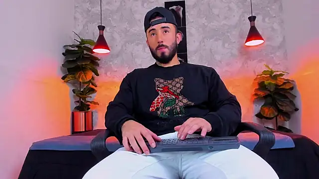 martin foster  online show from April 6, 2026, 4:08 am