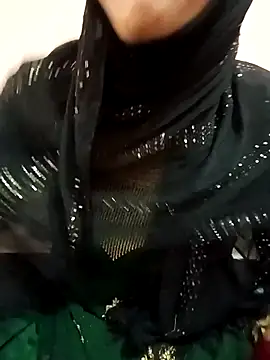 Miss Noor   online show from April 5, 2026, 5:47 am