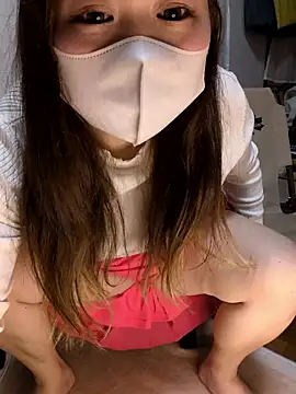 zeropro0013 online show from April 18, 2026, 5:04 pm